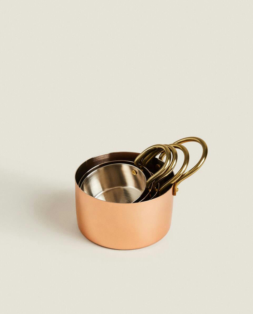 SET OF 4 MEASURING CUPS