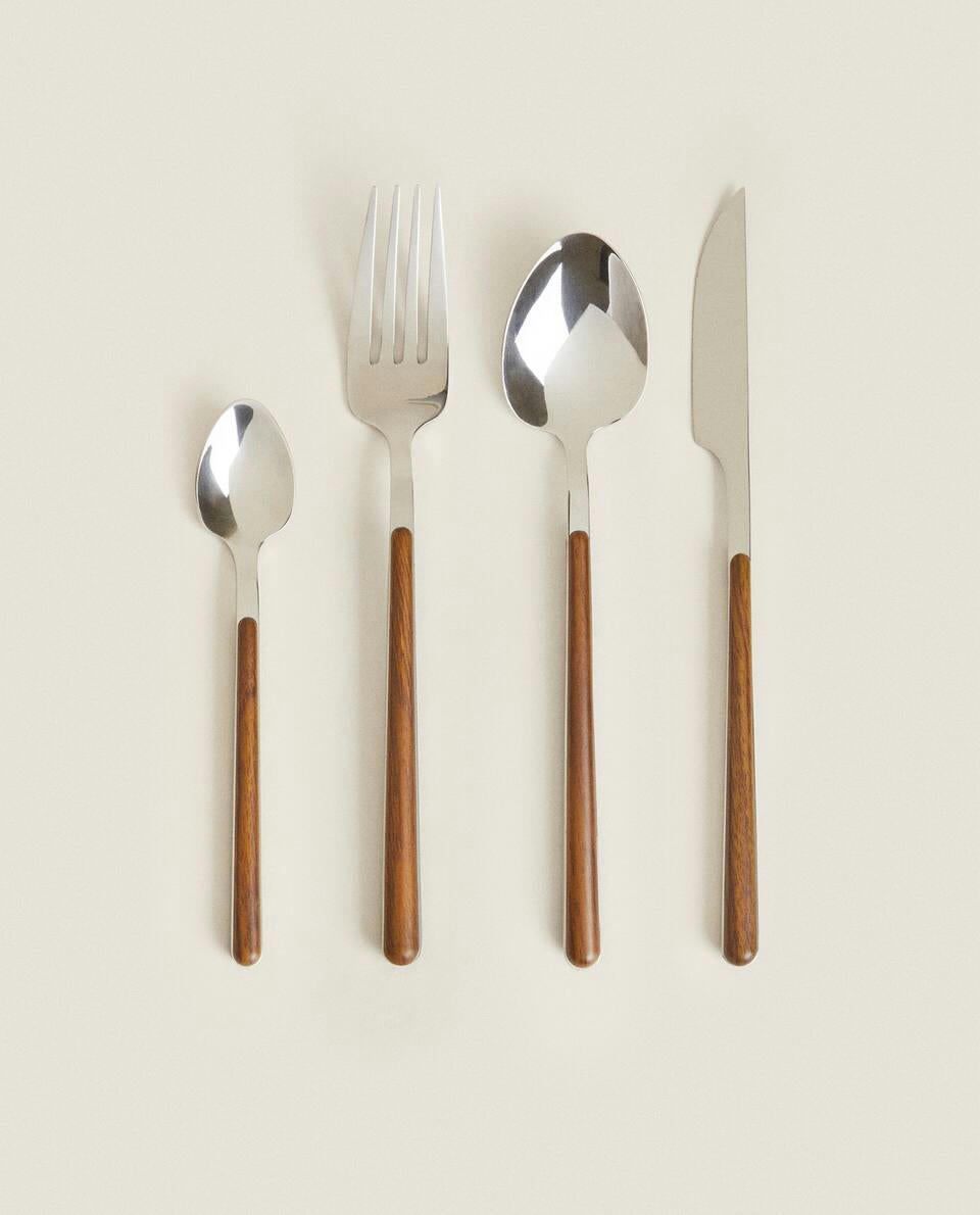 BOX 4 DESSERT SPOONS WITH ROUND HANDLE DETAIL