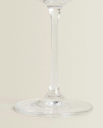 RAISED CRYSTALLINE WINE GLASS