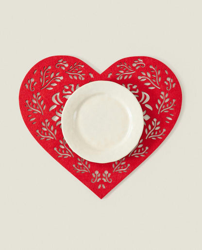 CHRISTMAS HEART FELT PLACEMAT