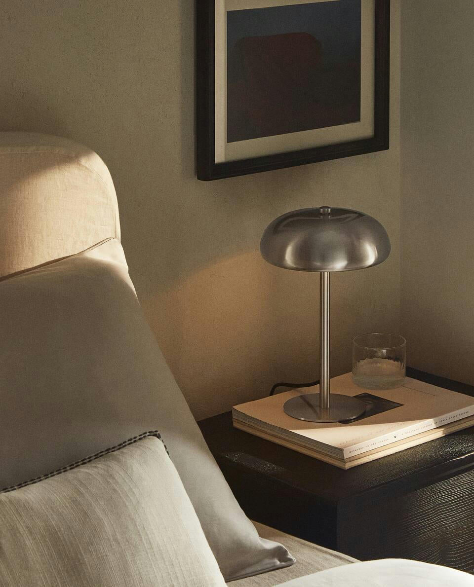 SMALL MONOCHROME LAMP