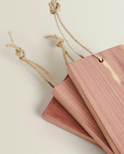 CEDAR BLOCKS WITH HOOK (PACK OF 6)