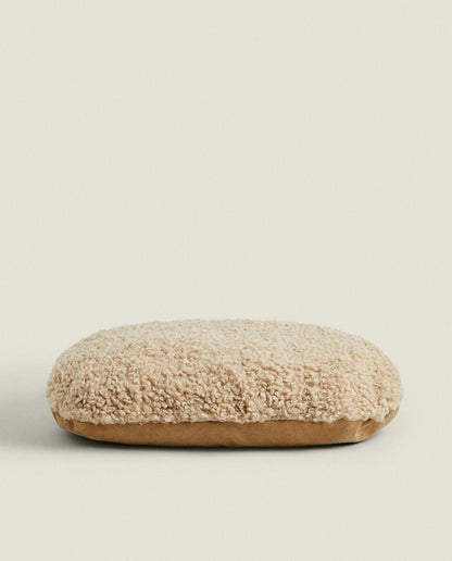 FUZZY OVAL PET CUSHION