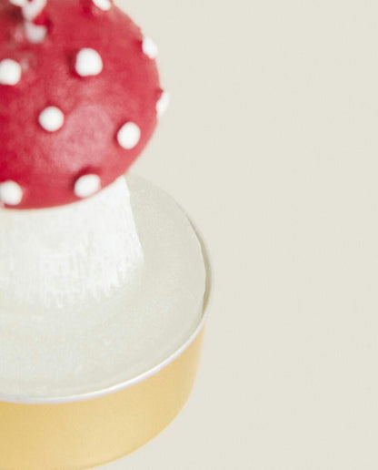 PACK OF CHRISTMAS MUSHROOM CANDLES (PACK OF 6)