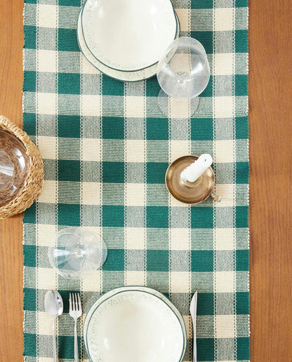 CHRISTMAS CHECK TABLE RUNNER