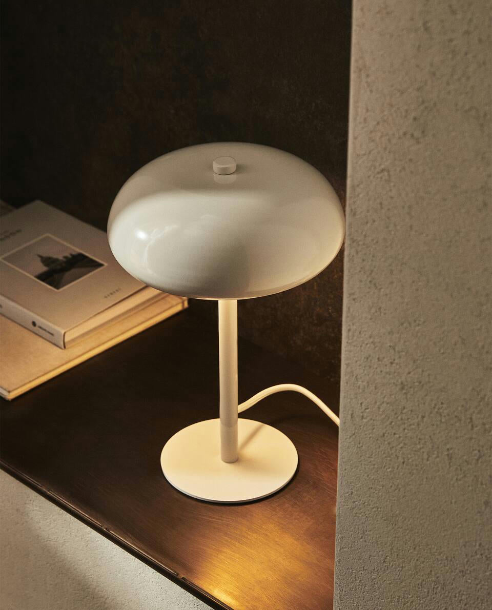 SMALL MONOCHROME LAMP