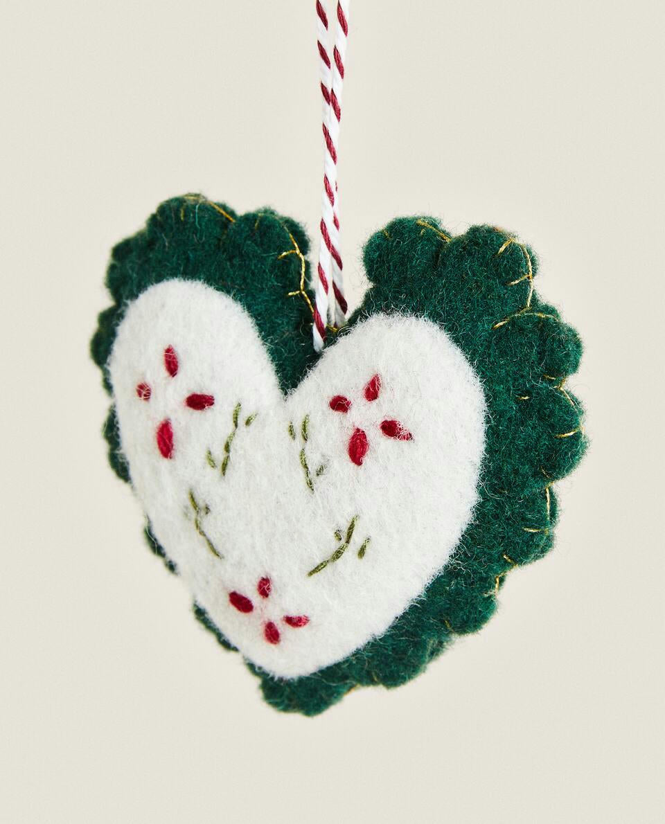 FELT HEART CHRISTMAS DECORATION