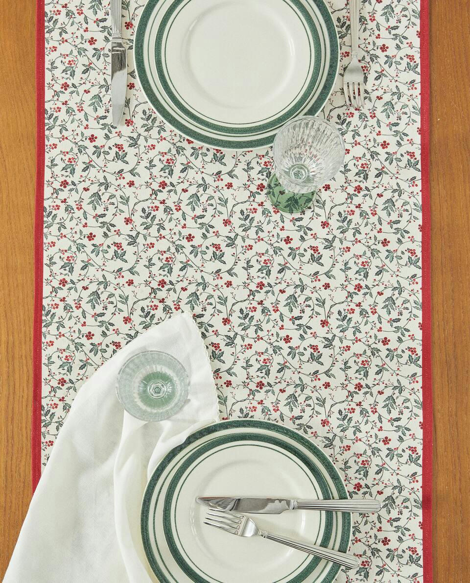 CHRISTMAS VINE COTTON TABLE RUNNER