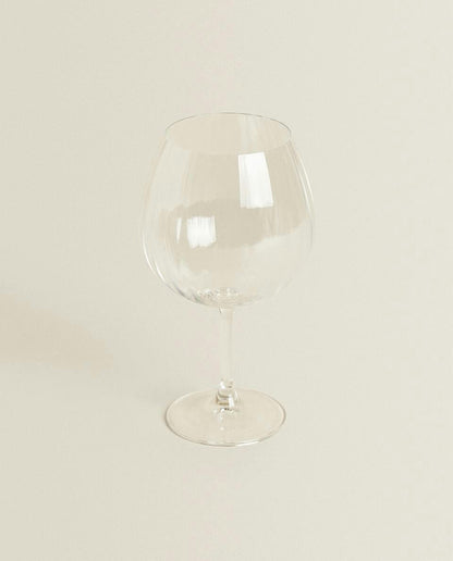 RAISED CRYSTALLINE WINE GLASS