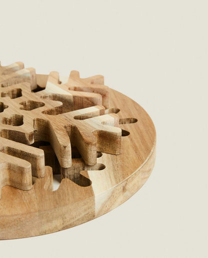 CHRISTMAS SNOWFLAKE WOODEN TRIVET