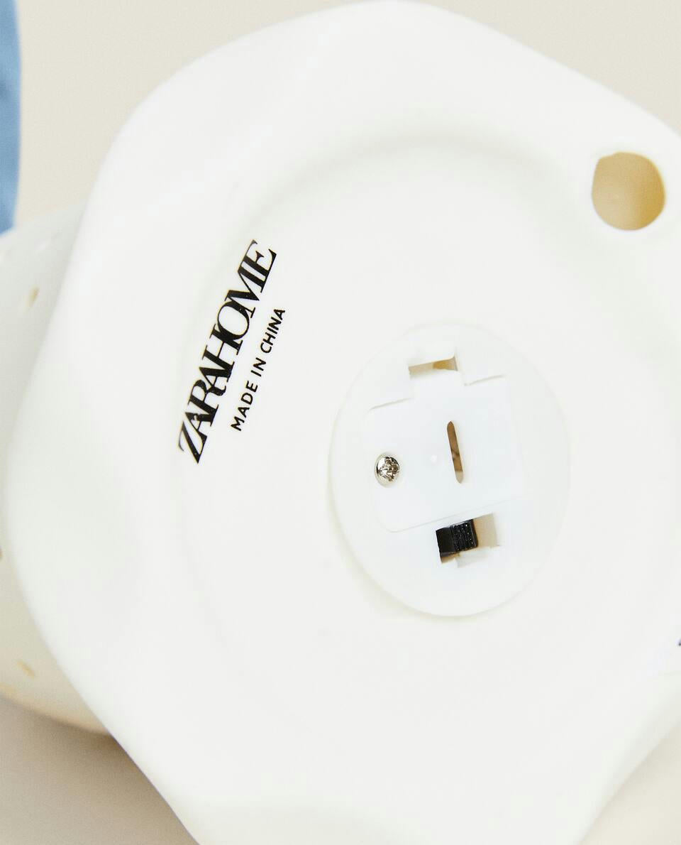 CHRISTMAS TREE LIGHT DECORATION