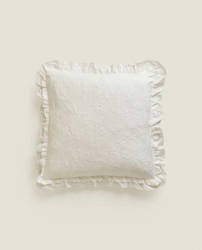 RUFFLE CUSHION COVER