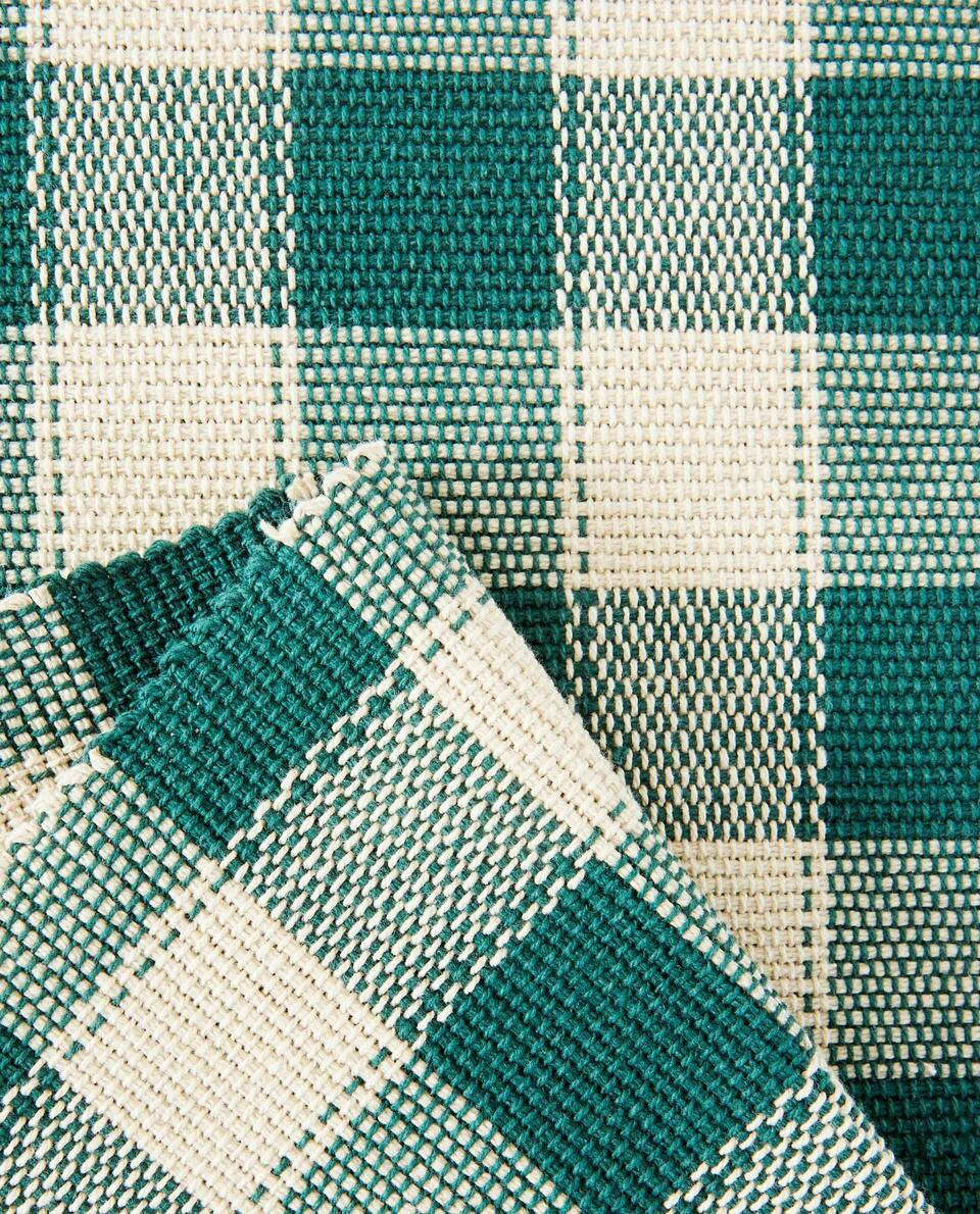 CHRISTMAS CHECK TABLE RUNNER