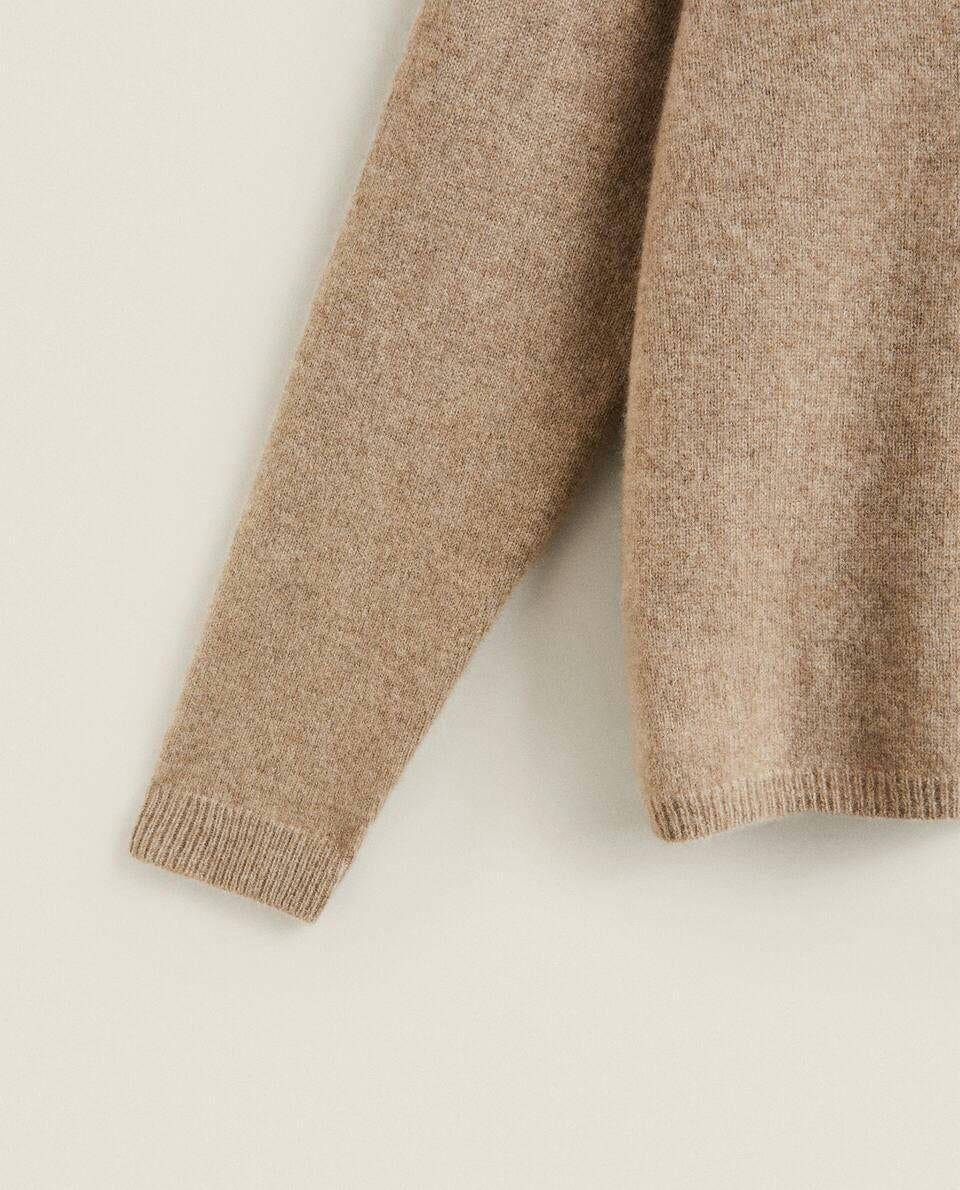 CASHMERE SWEATER