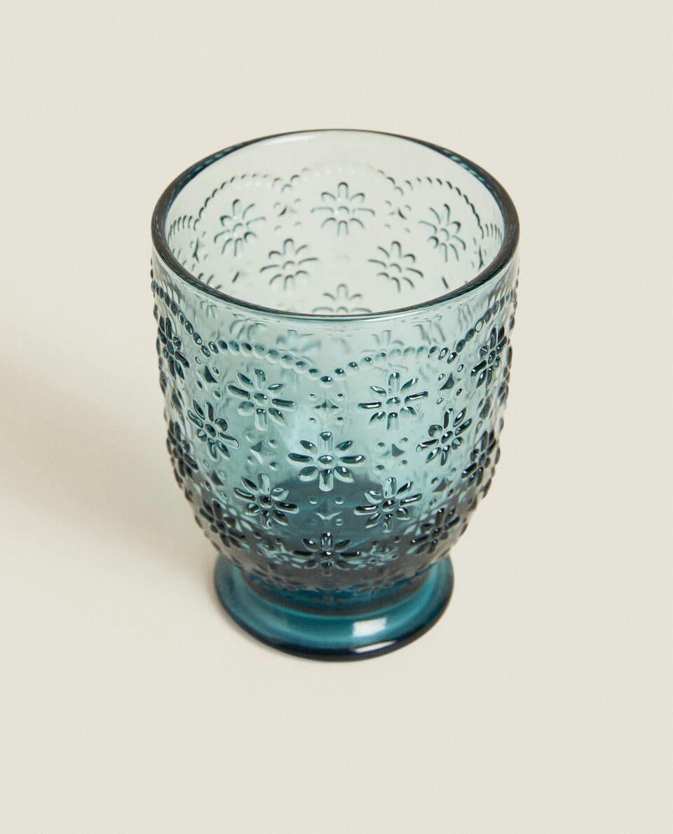 RAISED FLORAL DESIGN GLASS TUMBLER