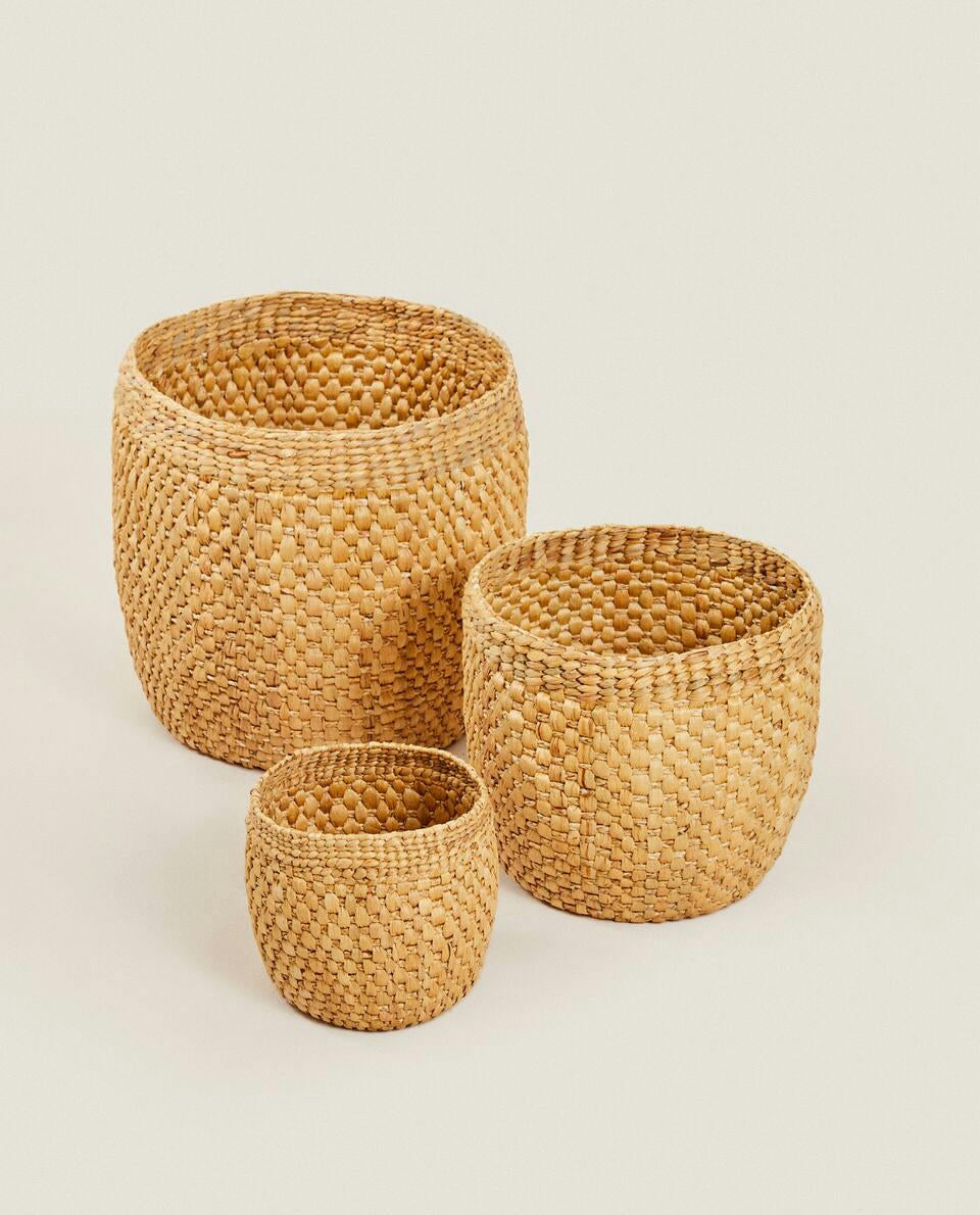 STRIPED ROUND BASKET
