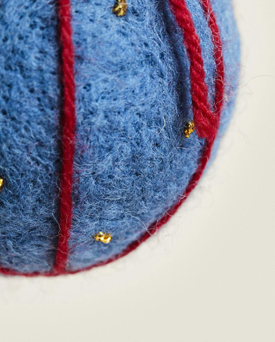 FELT BAUBLE CHRISTMAS DECORATION