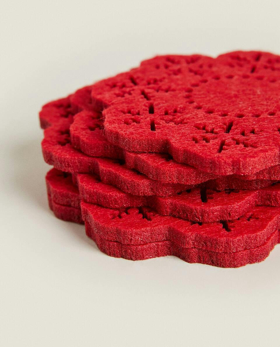 PACK OF FELT CHRISTMAS SNOWFLAKE COASTERS (PACK OF 6)