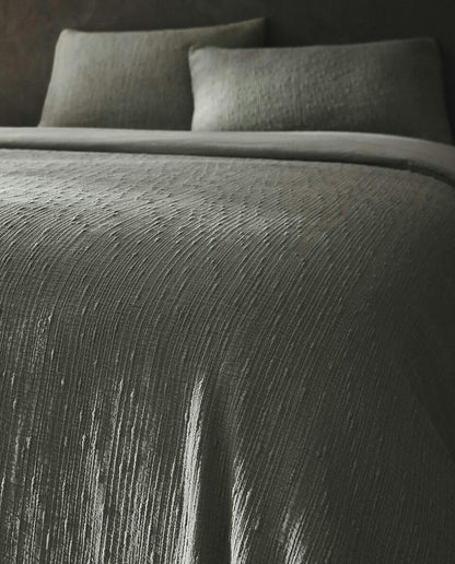 DUVET COVER WITH RAISED BEDSPREAD EFFECT