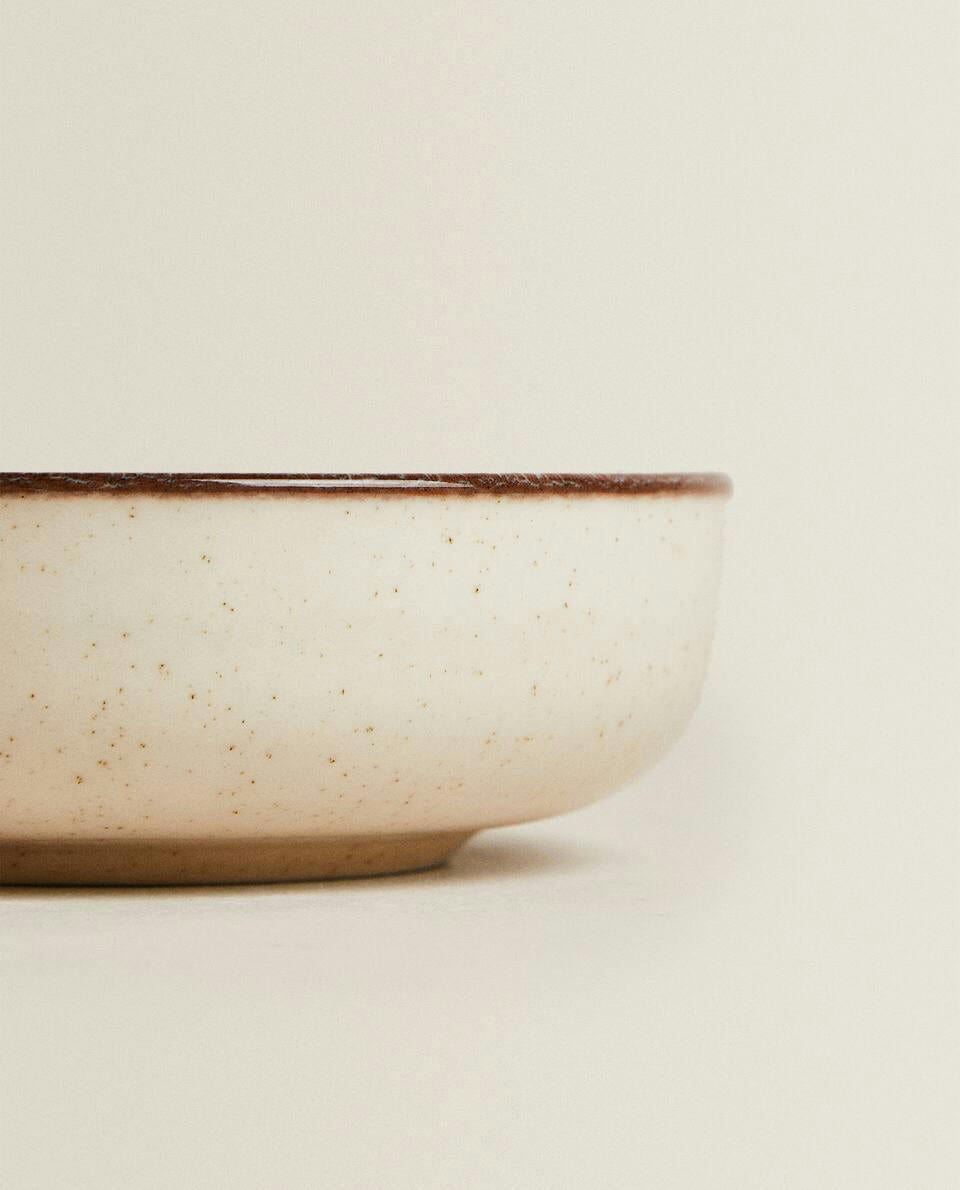 PORCELAIN BOWL WITH ANTIQUE FINISH RIM