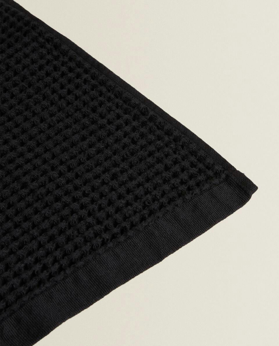 WAFFLE-KNIT COTTON TOWEL